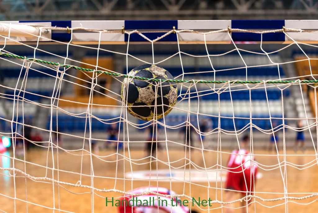 Handball in Net